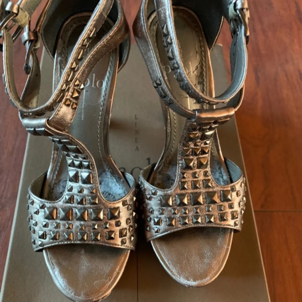 LINEA PAOLO PEWTER PLATFORM T-STRAP Sz 4 1/2